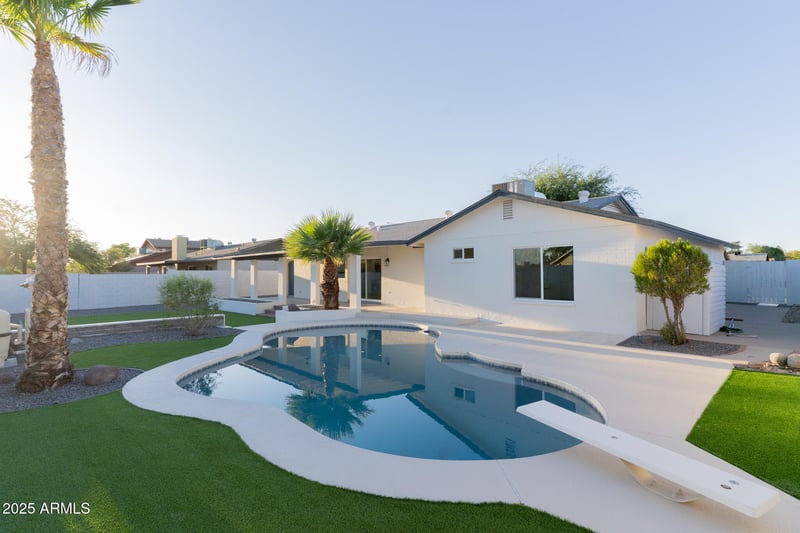 1407 Utopia Rd, Phoenix, AZ 85027