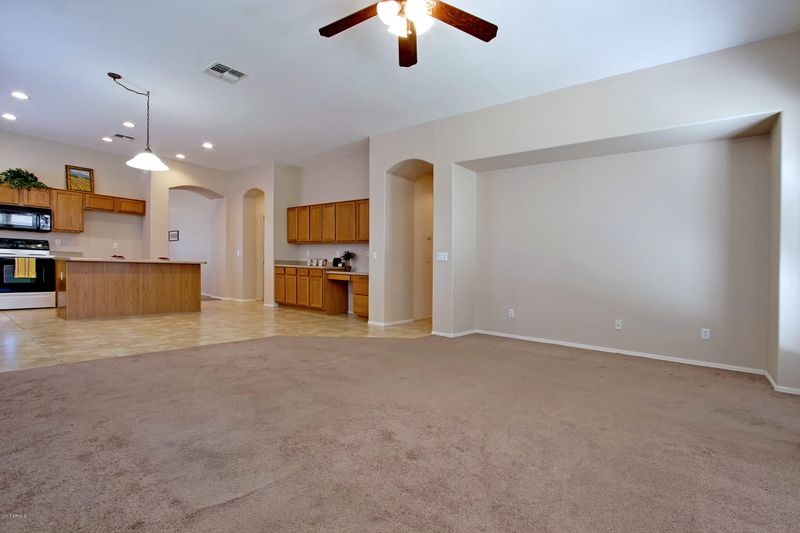 1409 E Iris Dr, Chandler, AZ 85286
