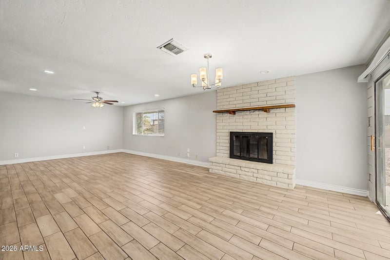 1409 N 62nd St, Mesa, AZ 85205