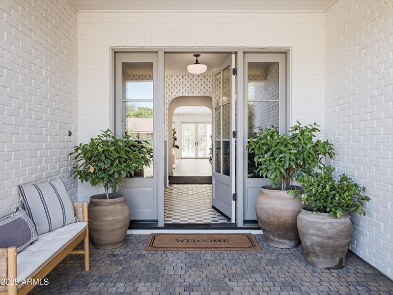 141 E Kaler Dr, Phoenix, AZ 85020