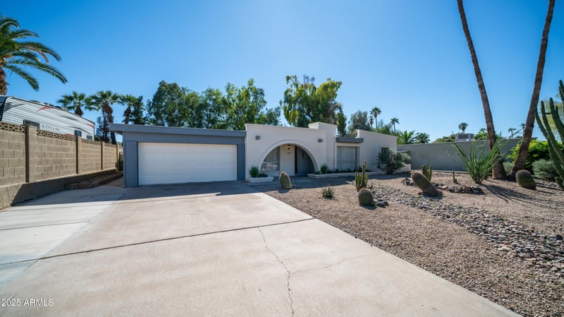 141 Eugie Ave, Phoenix, AZ 85022