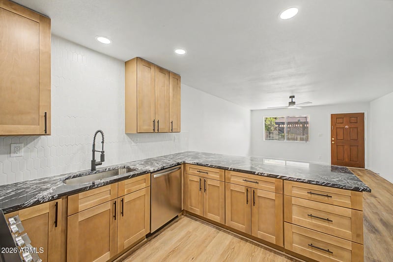 141 Date -- #6, Mesa, AZ 85201