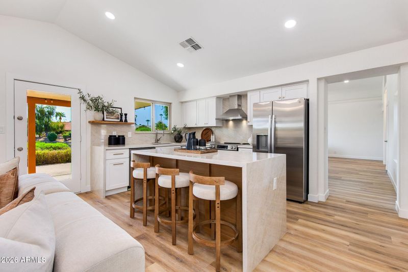 141 S Lakeview Blvd, Chandler, AZ 85225