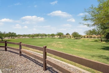 1410 W Flintlock Dr, San Tan Valley, AZ 85144