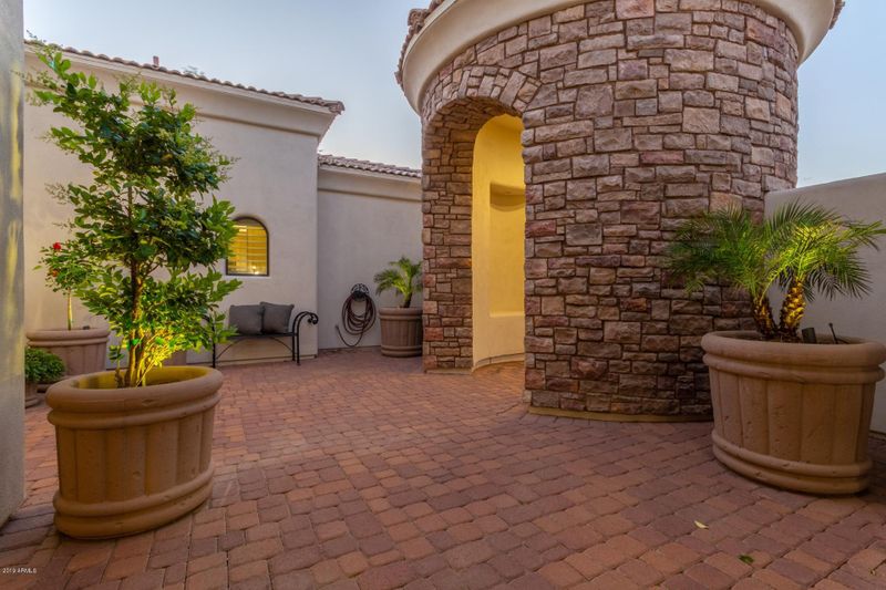 1411 E Beverly Ln, Phoenix, AZ 85022