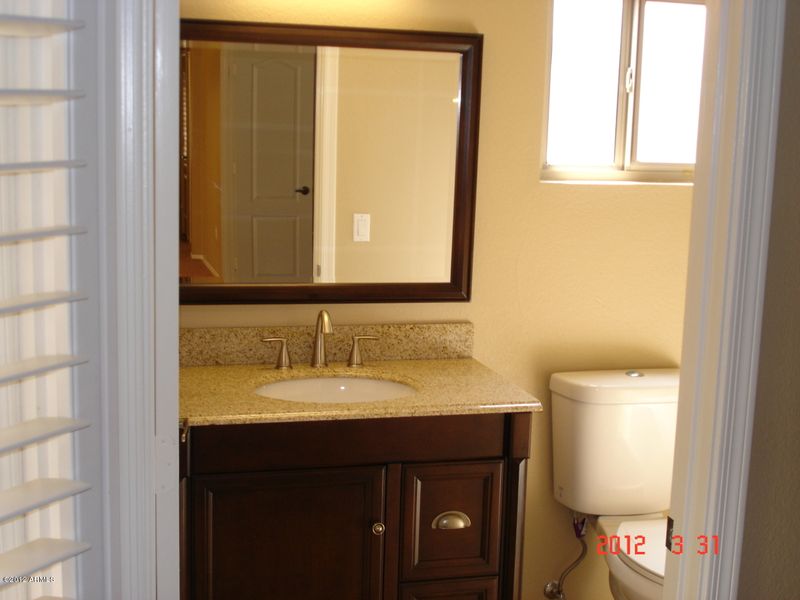 1411 E Orangewood Ave #112, Phoenix, AZ 85020