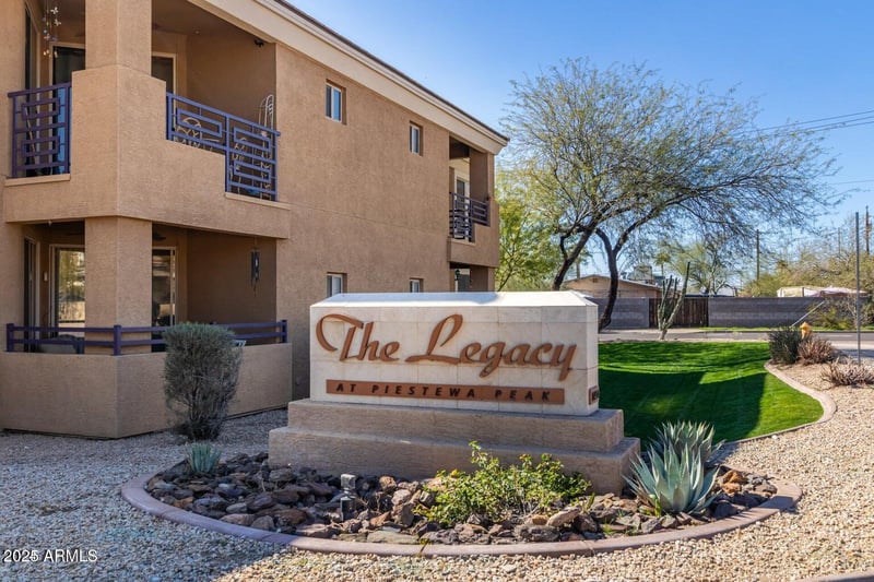 1411 Orangewood Ave #242, Phoenix, AZ 85020