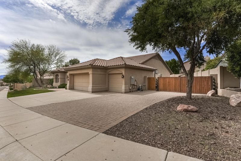 1412 E Desert Broom Way, Phoenix, AZ 85048