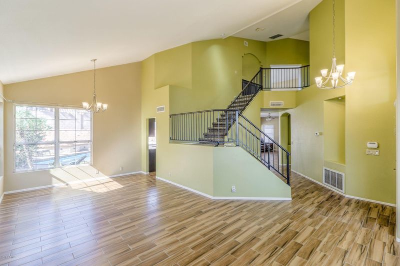 1412 W South Fork Dr, Phoenix, AZ 85045