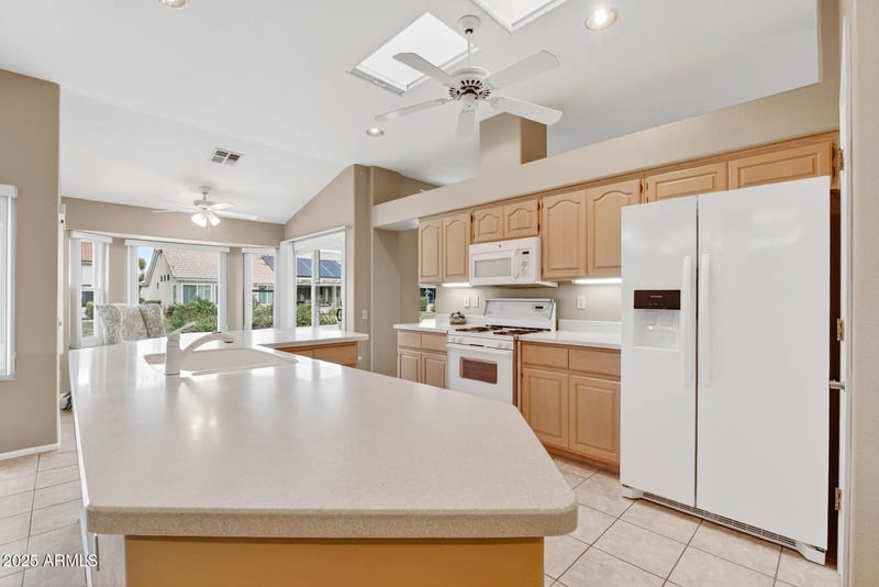 14120 Circle Ridge Dr, Sun City West, AZ 85375