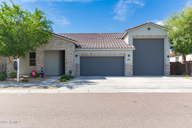 14121 Crabapple Dr, Surprise, AZ 85387