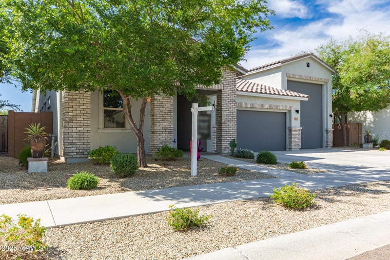14121 Crabapple Dr, Surprise, AZ 85387