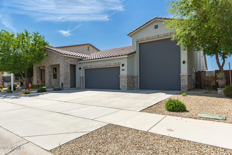 14121 Crabapple Dr, Surprise, AZ 85387