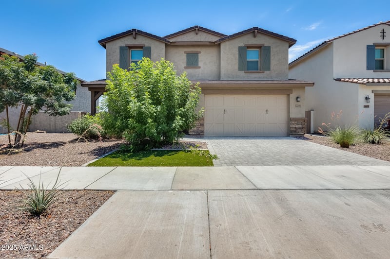 14129 Old Oak Ln, Surprise, AZ 85379