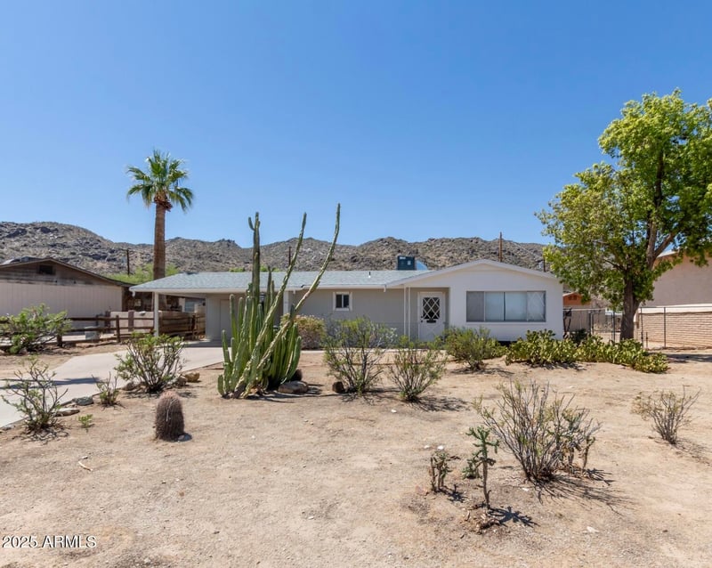 1413 Dobbins Rd, Phoenix, AZ 85042