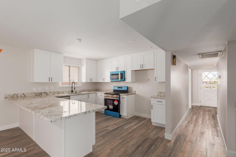 1413 Dobbins Rd, Phoenix, AZ 85042