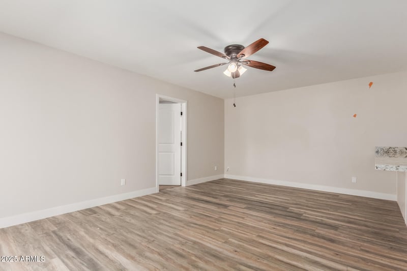 1413 Dobbins Rd, Phoenix, AZ 85042