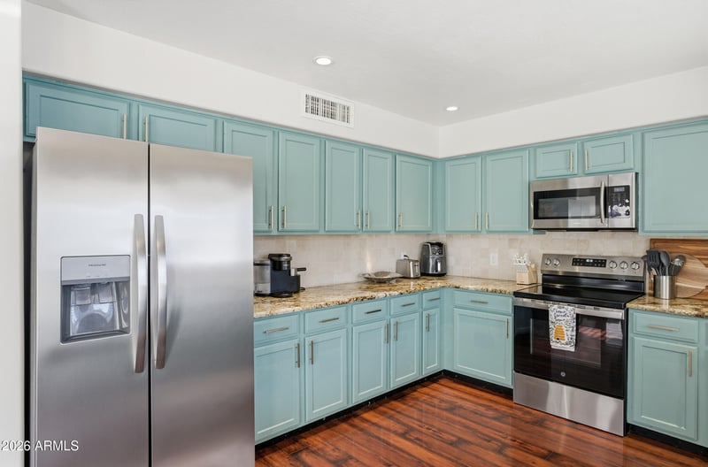 1413 Vaughn Ave, Gilbert, AZ 85234