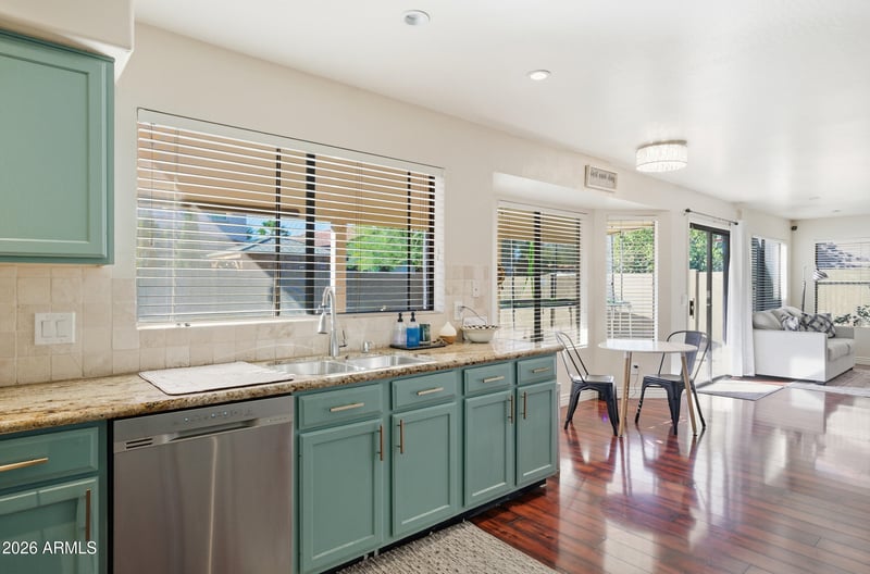 1413 Vaughn Ave, Gilbert, AZ 85234