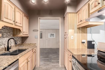 1413 Wesleyan Dr, Tempe, AZ 85282