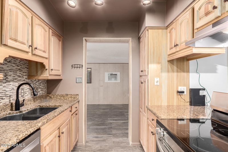 1413 Wesleyan Dr, Tempe, AZ 85282