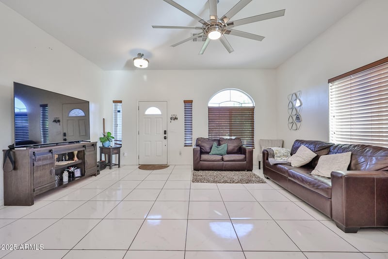 1414 112th Dr, Avondale, AZ 85323