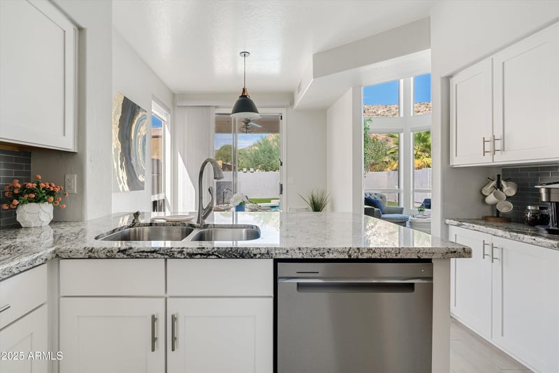 1414 Cathedral Rock Dr, Phoenix, AZ 85048