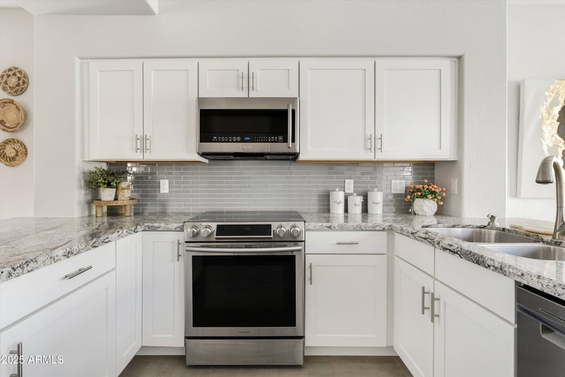 1414 Cathedral Rock Dr, Phoenix, AZ 85048