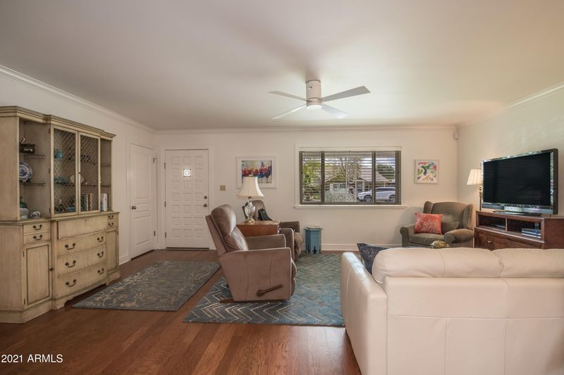 1414 E Earll Dr, Phoenix, AZ 85014