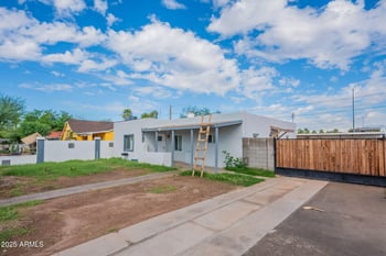 1414 Moreland St, Phoenix, AZ 85006