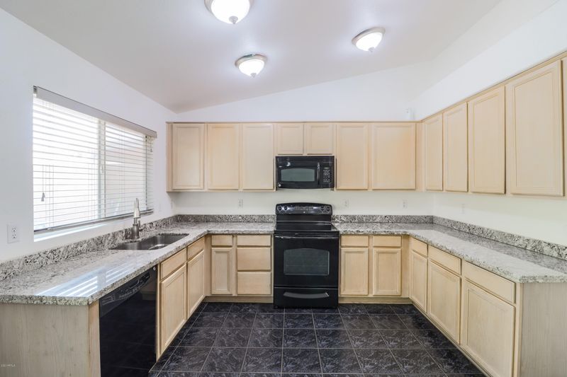 1414 W Wagoner Rd, Phoenix, AZ 85023