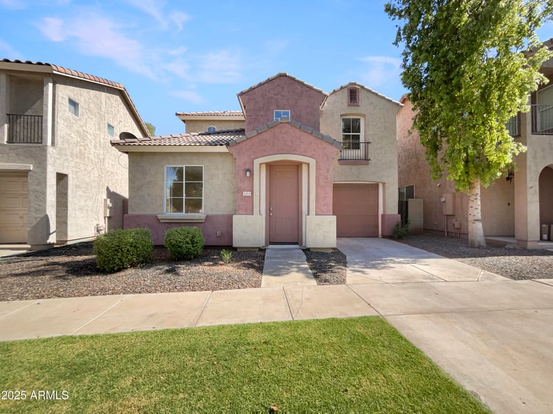 1415 Chipman Rd, Phoenix, AZ 85040