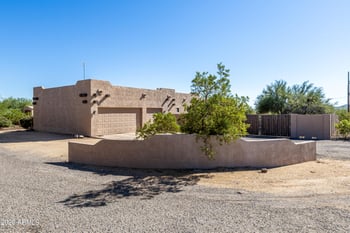 1415 Lavitt Ln, Phoenix, AZ 85086