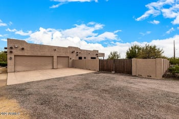 1415 Lavitt Ln, Phoenix, AZ 85086