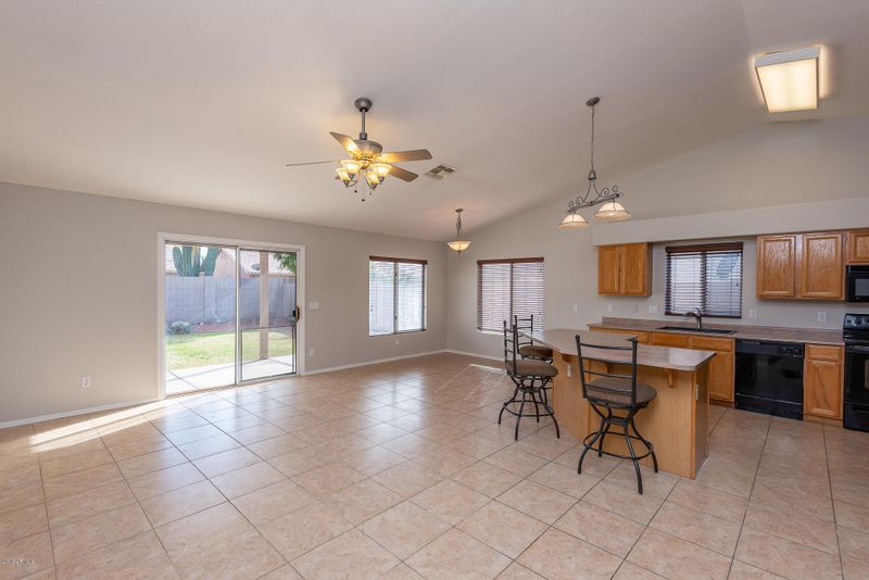 1415 S Dodge St, Gilbert, AZ 85233