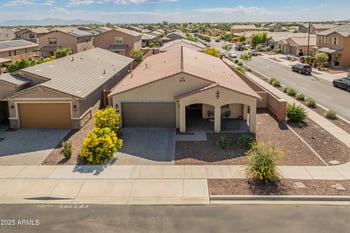 14151 Old Oak Ln, Surprise, AZ 85379