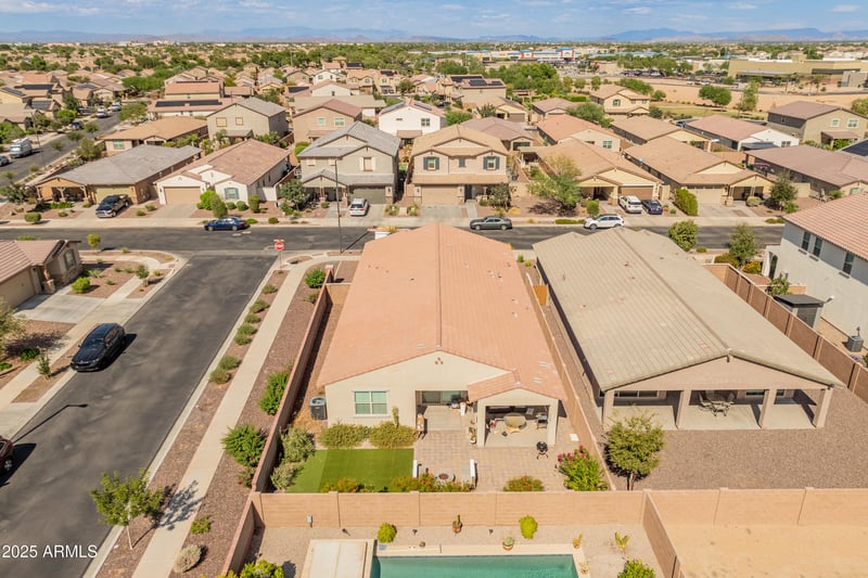 14151 Old Oak Ln, Surprise, AZ 85379