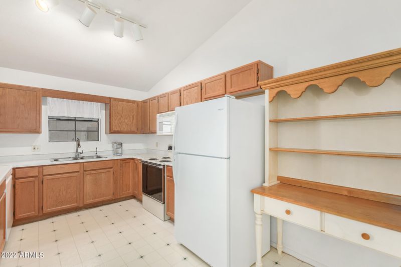 1417 E Rosemonte Dr, Phoenix, AZ 85024