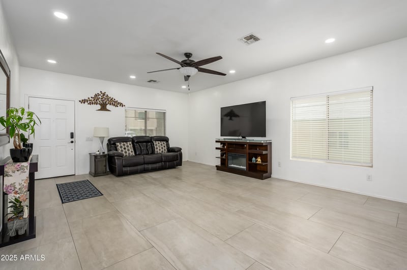 14175 Mandalay Ln, Surprise, AZ 85379