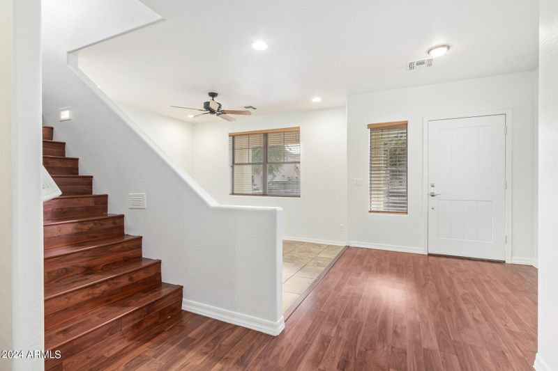 1419 S Newberry Ln, Tempe, AZ 85281