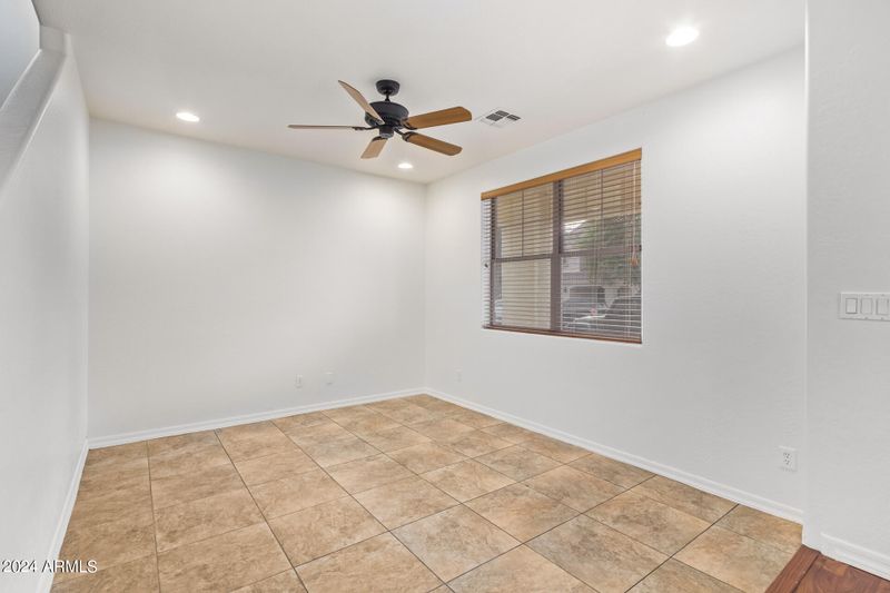 1419 S Newberry Ln, Tempe, AZ 85281
