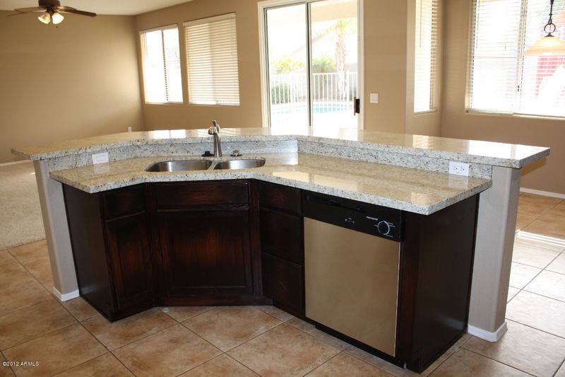 14191 W Piccadilly Rd, Goodyear, AZ 85395
