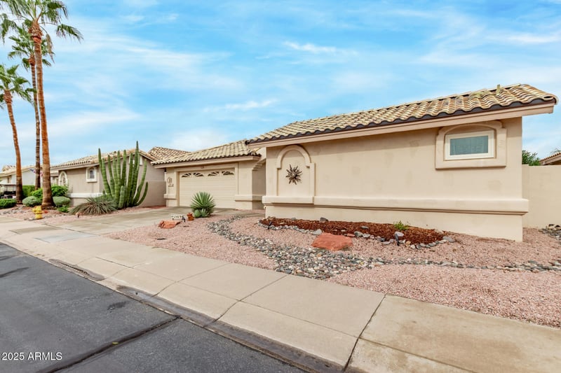 14194 Mountain Laurel Trl, Surprise, AZ 85374