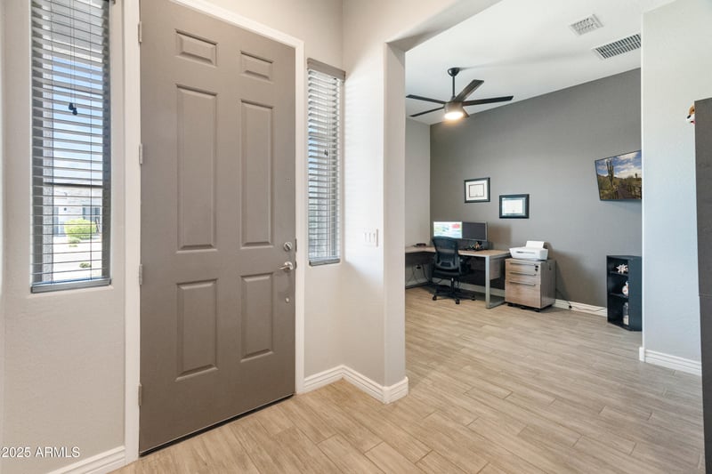14196 Gray Fox Trl, Surprise, AZ 85387