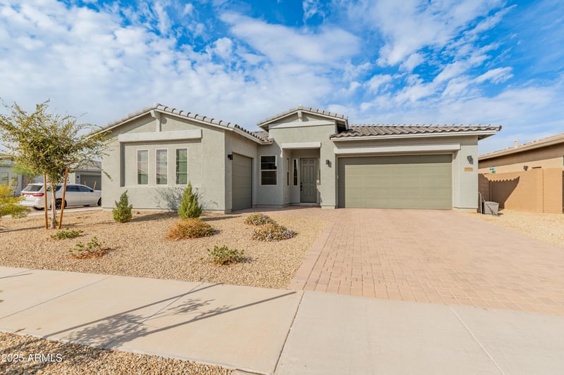 14196 Gray Fox Trl, Surprise, AZ 85387
