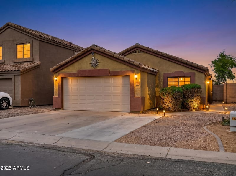 142 110th St, Mesa, AZ 85208