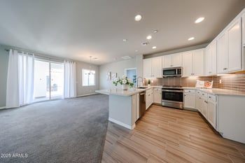 14200 Village Pw #113, Litchfield Park, AZ 85340