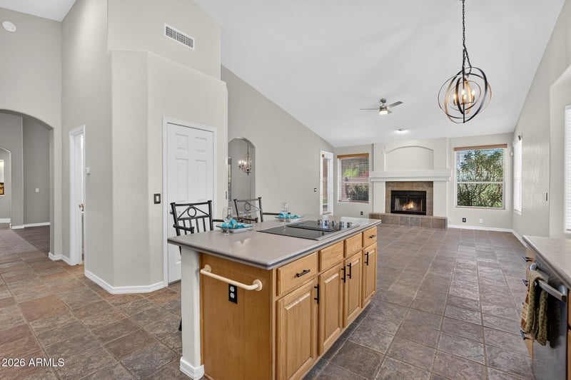 14206 S 12th Pl, Phoenix, AZ 85048