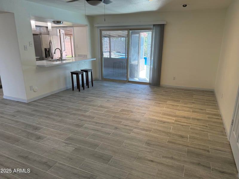 14207 51st Dr, Glendale, AZ 85306