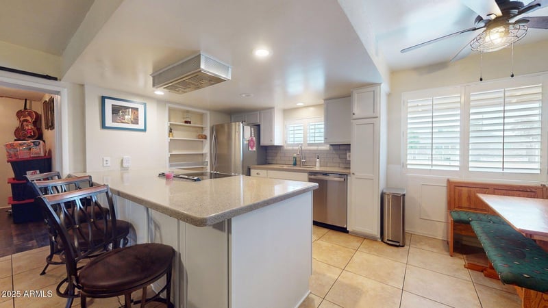 1421 6th Pl, Mesa, AZ 85201
